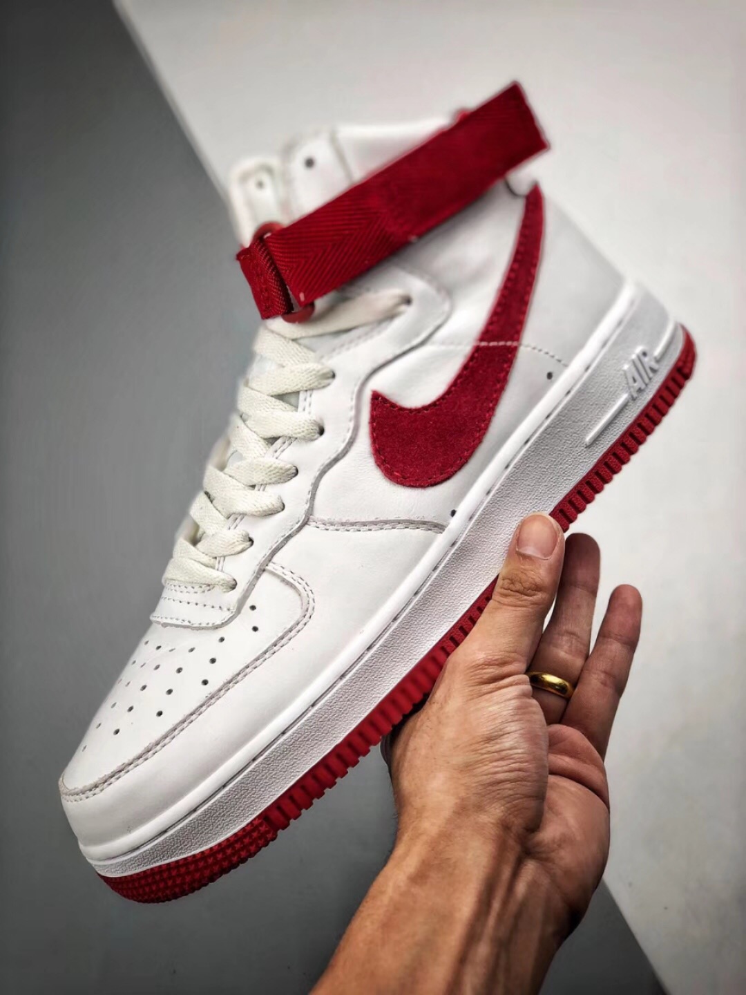 Authentic Nike Air Force 1 High 